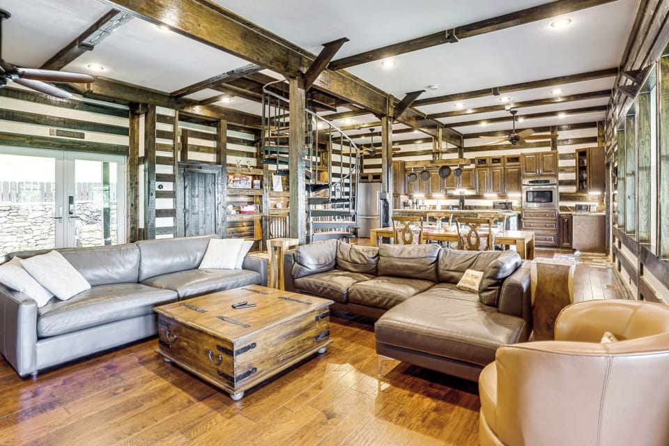 House (2 Bedrooms) | Interior