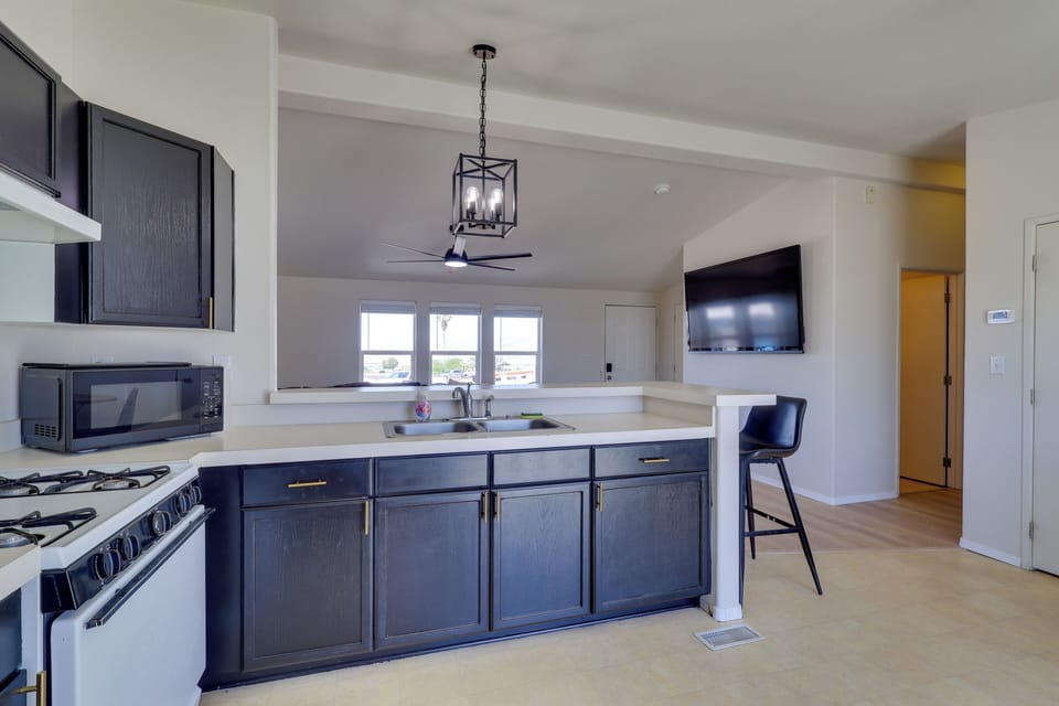 House (2 Bedrooms) | Interior