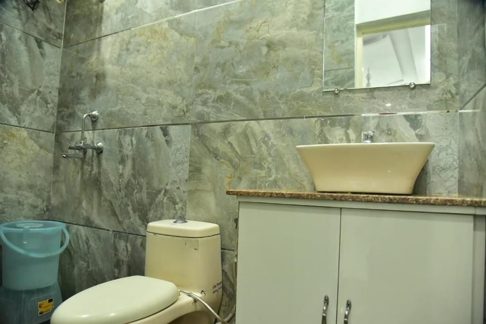 Deluxe Double Room | Bathroom