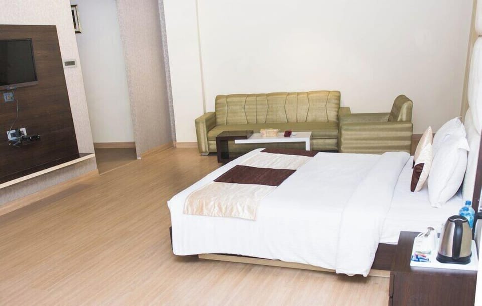Suite Room, Non Smoking, City View | Premium bedding, desk, laptop workspace, blackout drapes