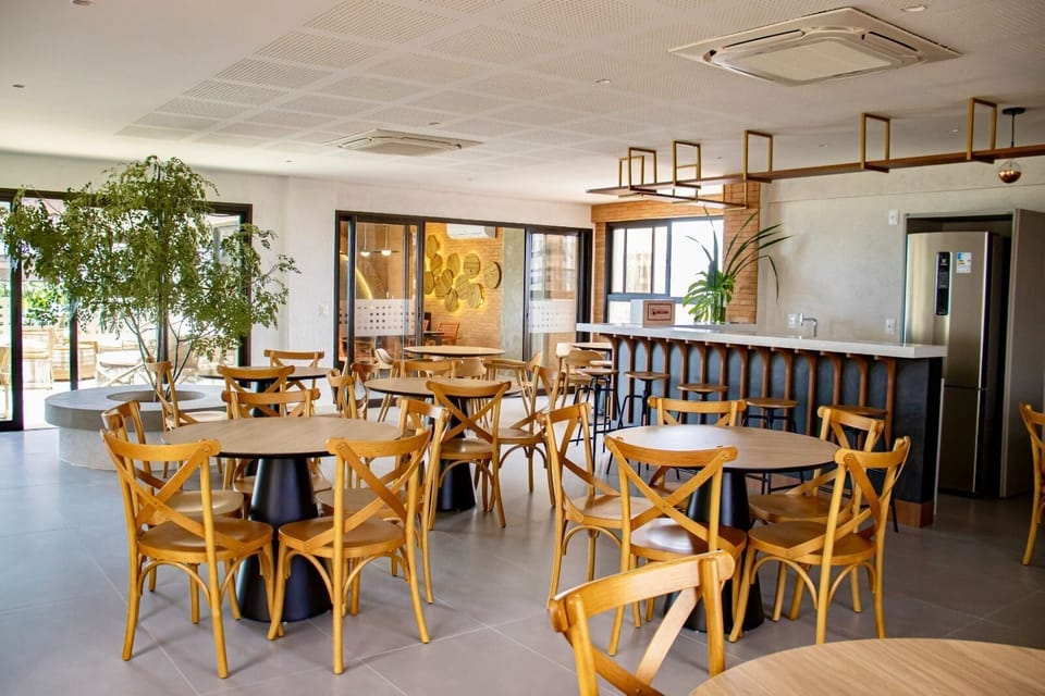 Basic Apartment | Dining