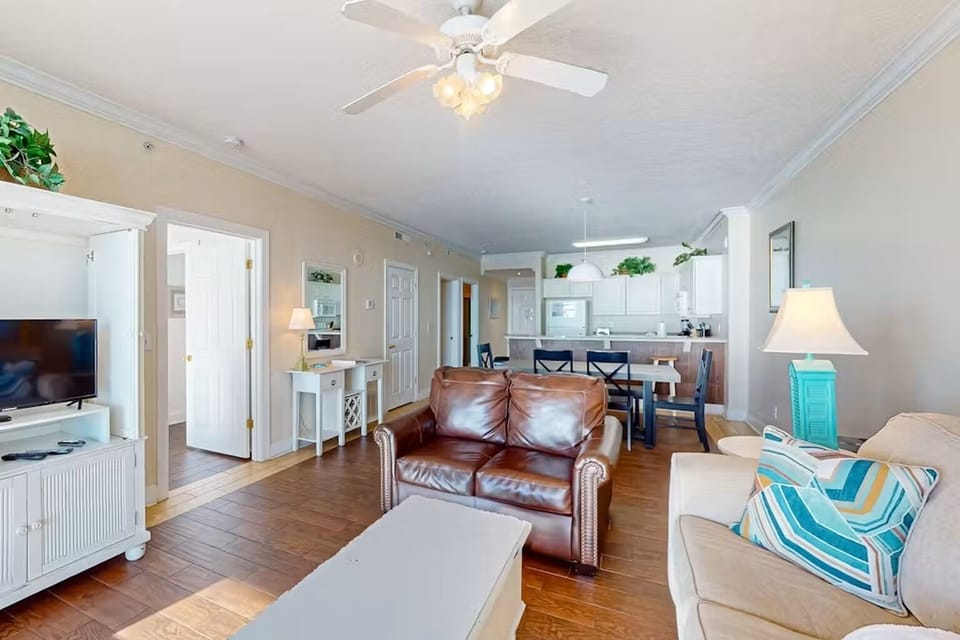 Living Room to kitchen