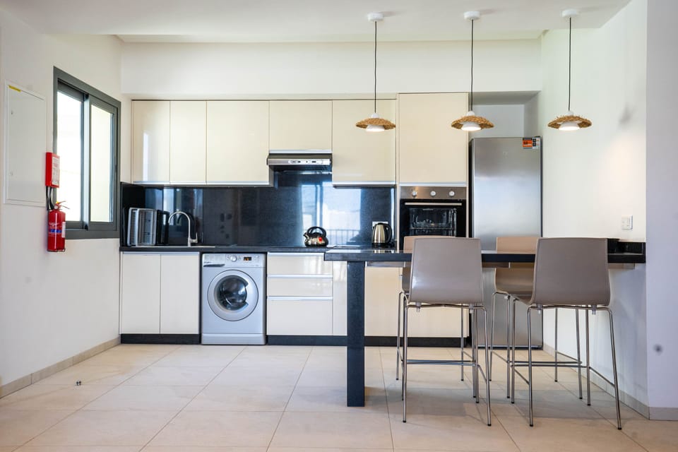 Apartment, 2 Bedrooms | Private kitchen | Electric kettle