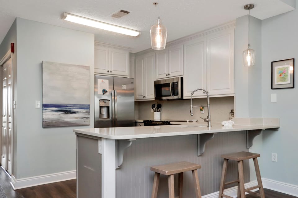 Condo, Multiple Beds (Summerhouse 206 - Brown Eyed Girl) | Private kitchen