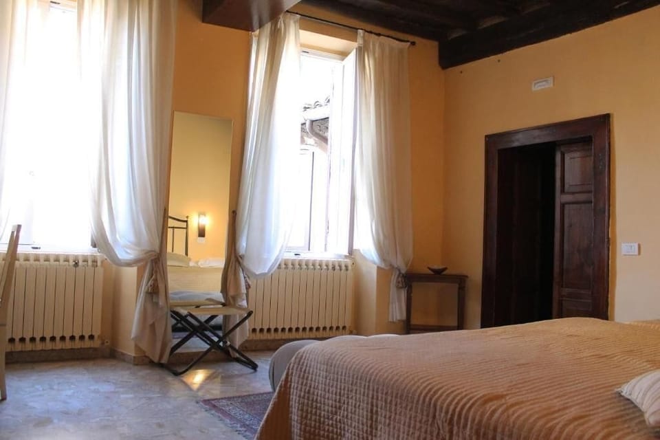 Deluxe Triple Room, Courtyard View | WiFi (free)