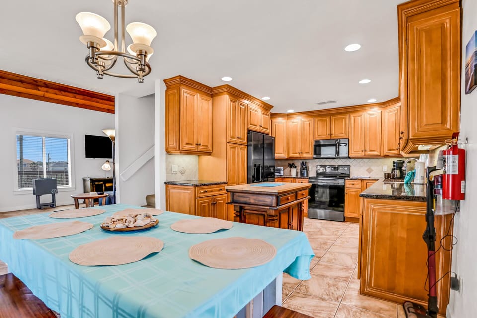 House, Multiple Beds, Ocean View (Beach Barn) | Private kitchen