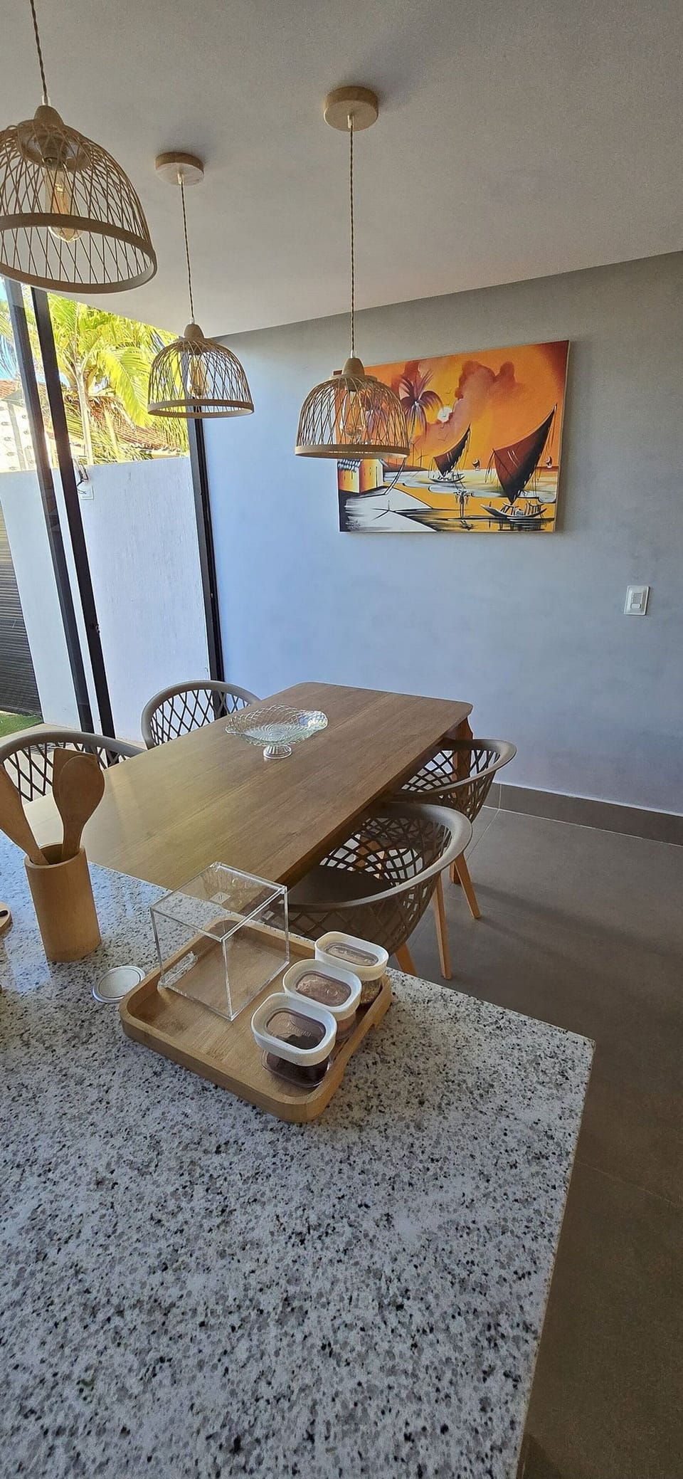 Basic Chalet | Dining