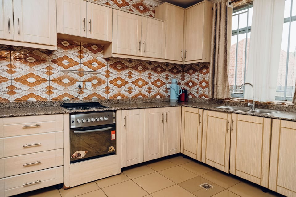 Refrigerator (on request), microwave, oven, stovetop
