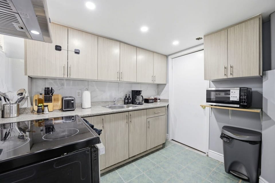 A well-stocked kitchen space makes cooking on the road completely effortless. We provide all the basic essentials and small appliances you need to quickly whip up your favorite meals and feel right at home.