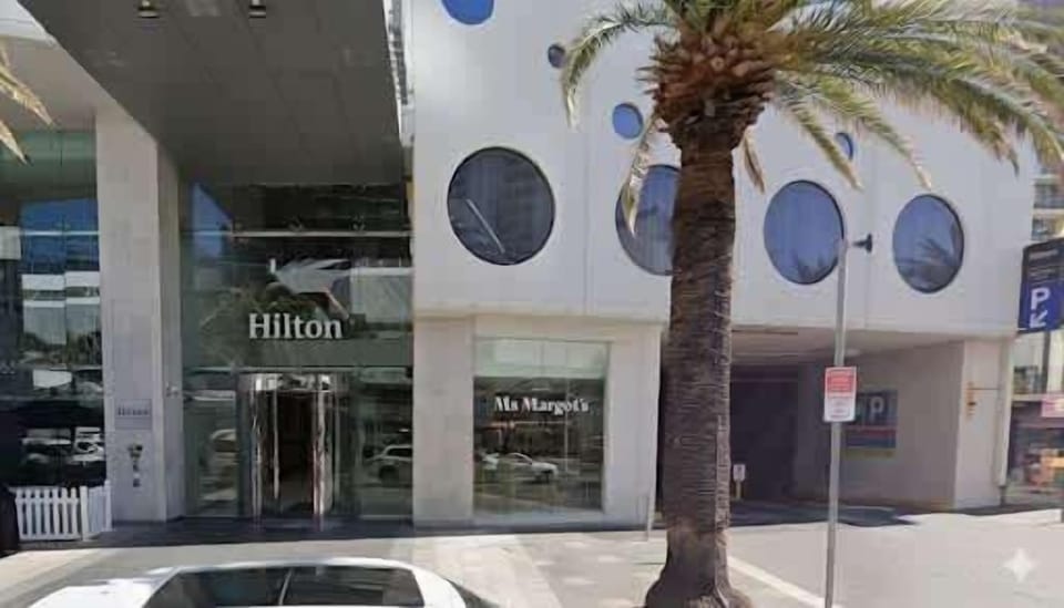Entrance to the Hilton Hotel on Orchid Avenue