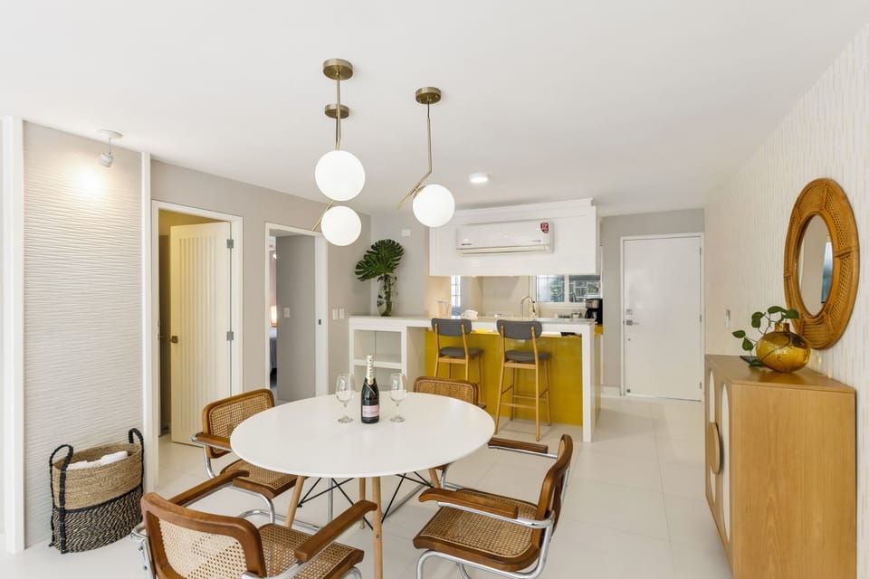 Comfort Condo | Living area | 55-inch flat-screen TV with satellite channels, Netflix, pay movies