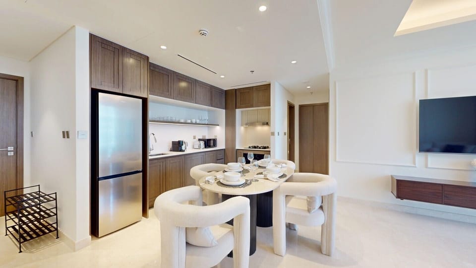 Dining Area - Palace Beach Residence Tower One - Emaar Beachfront (3)