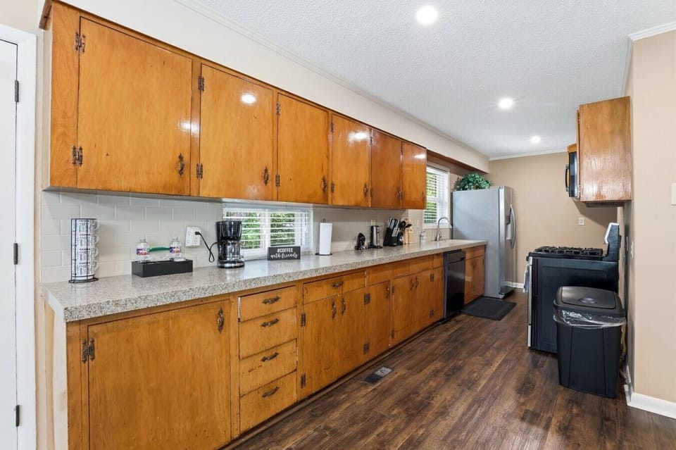 Kitchen | Coffee Station & Granite Countertops