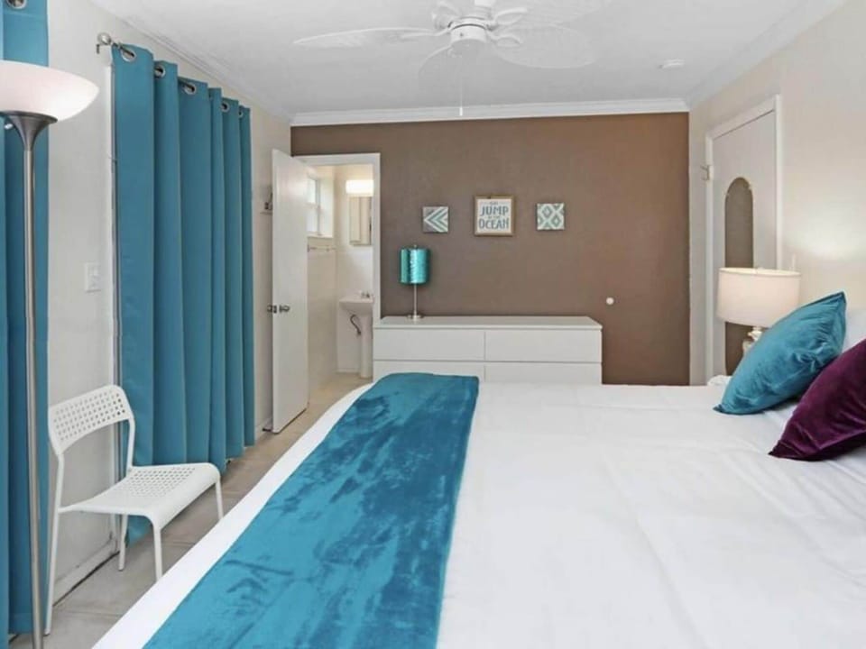Superior Room, 1 King Bed (The Blanche Room) | Free WiFi