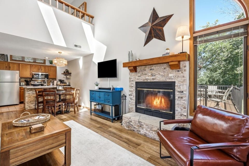 07-32 CREEKWOOD LN007