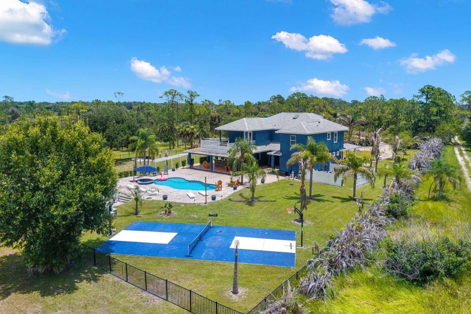 Overview of the entire backyard