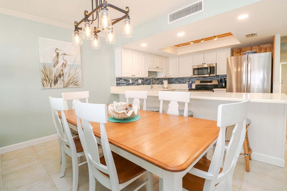 St. Augustine Beach Rentals Dining Room
