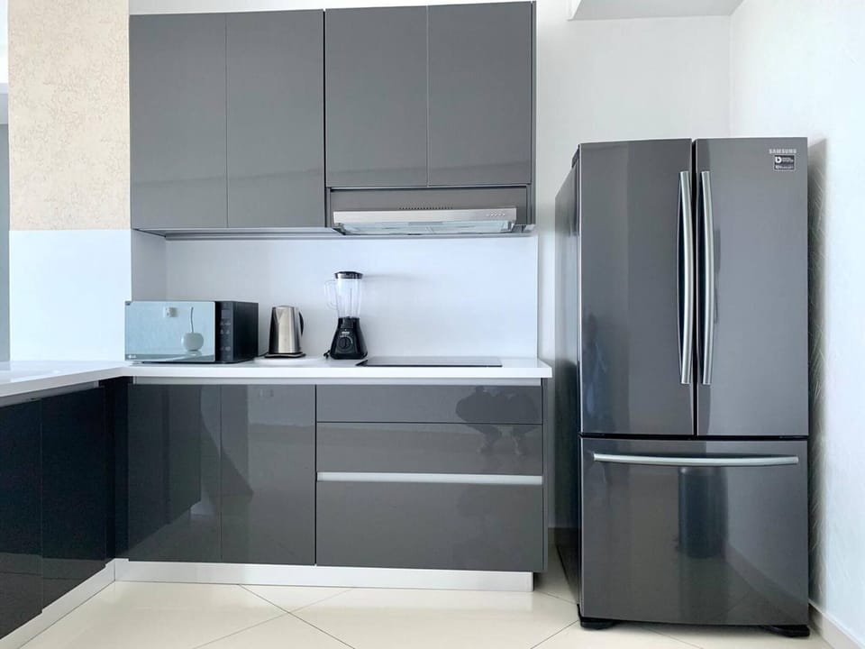 Apartment, 2 Bedrooms, Smoking, Hot Tub | Interior