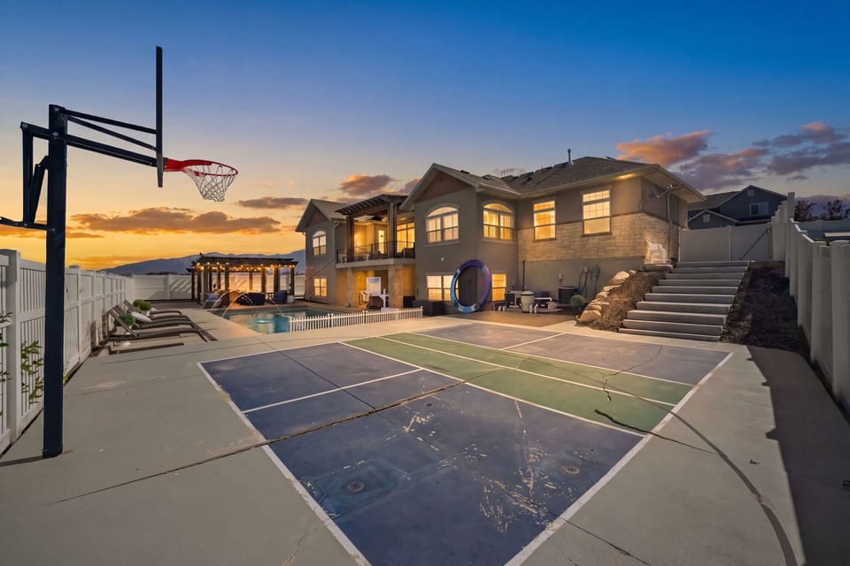 Sport court
