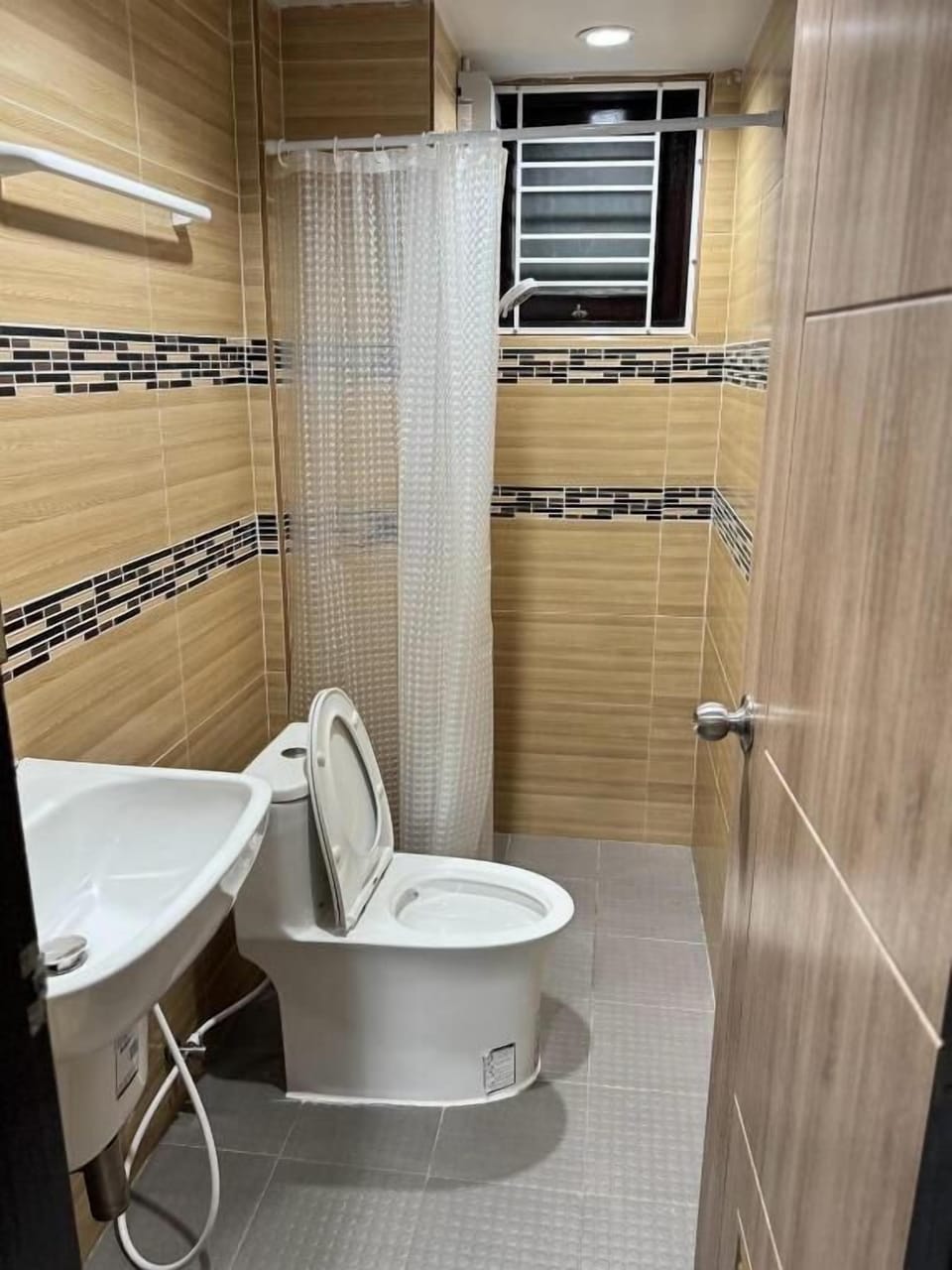 Deluxe Double Room | Bathroom