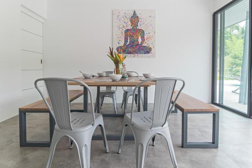 Villa | Dining