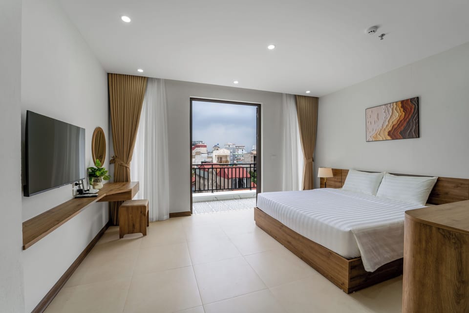 Executive Double Room, City View | Balcony view