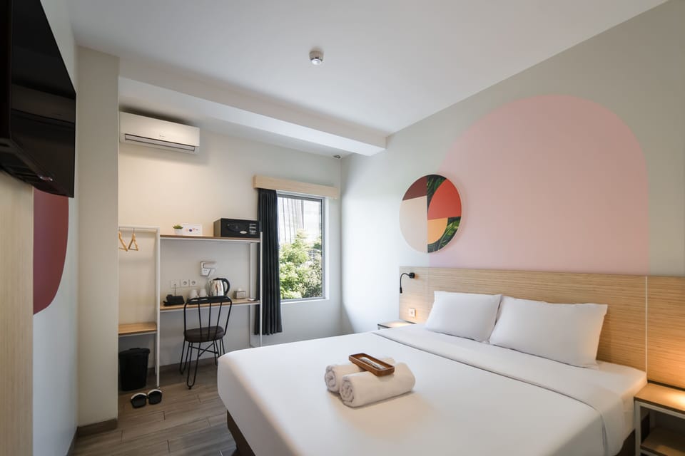 Deluxe Room | WiFi (free), bed sheets