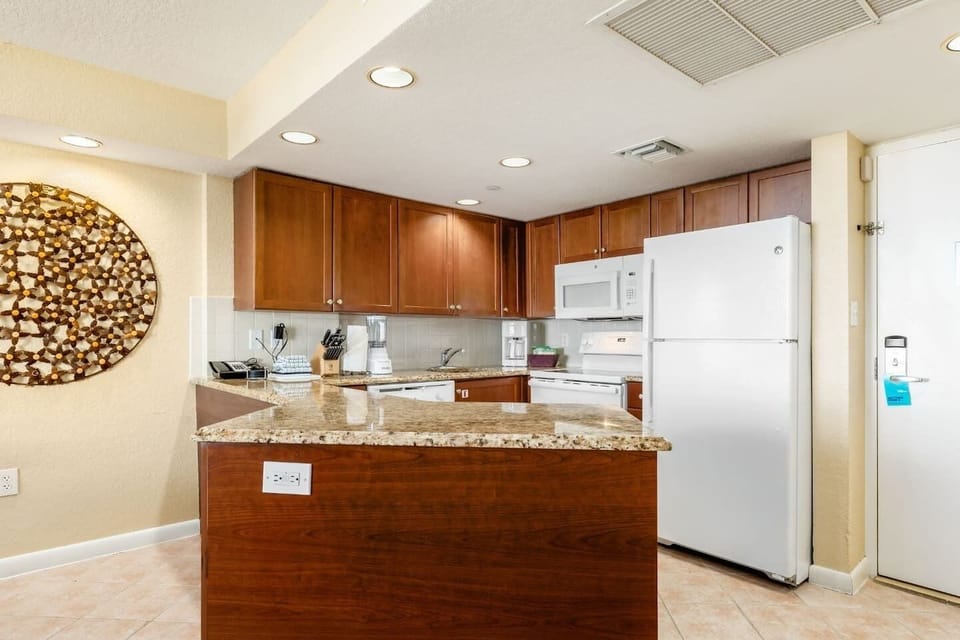 Everything you need to prepare meals during your stay.
