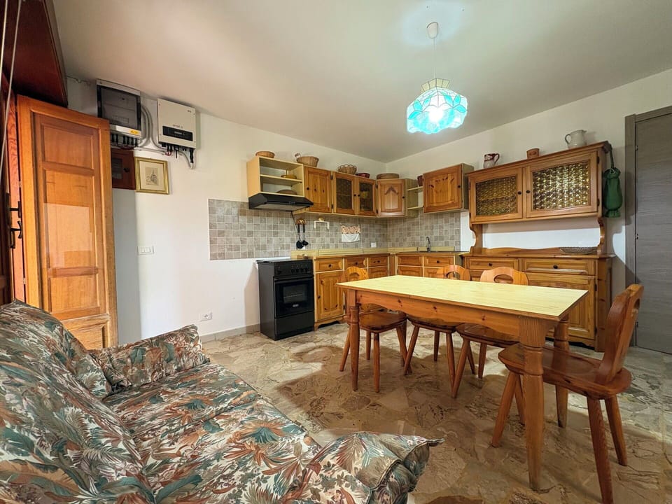 Autumn, Kitchen, Spring, Summer