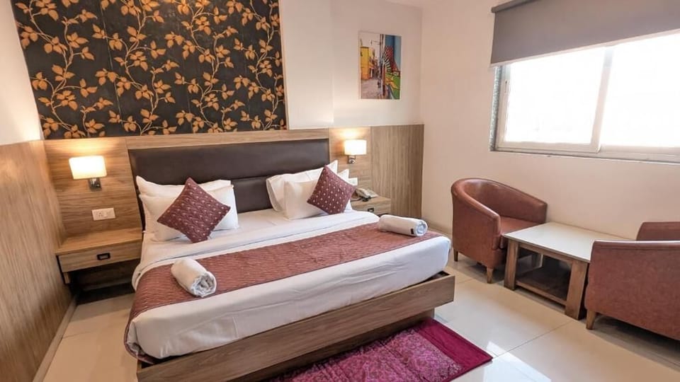 Family Apartment, City View | In-room safe, iron/ironing board, WiFi (free)