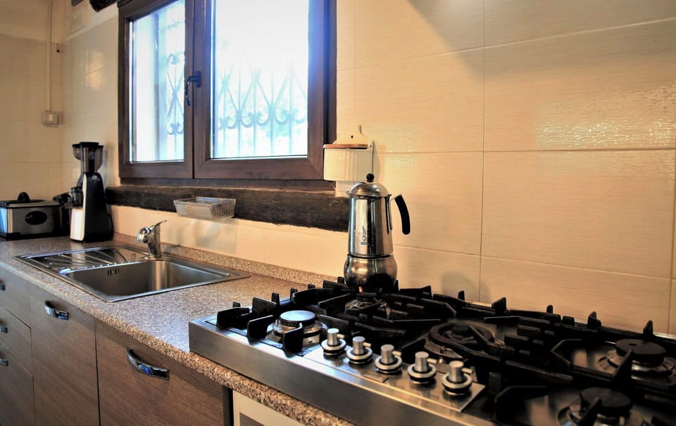 Autumn, Kitchen, Spring, Summer