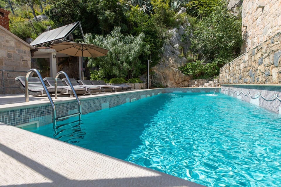 Holiday Home Swimming Pool