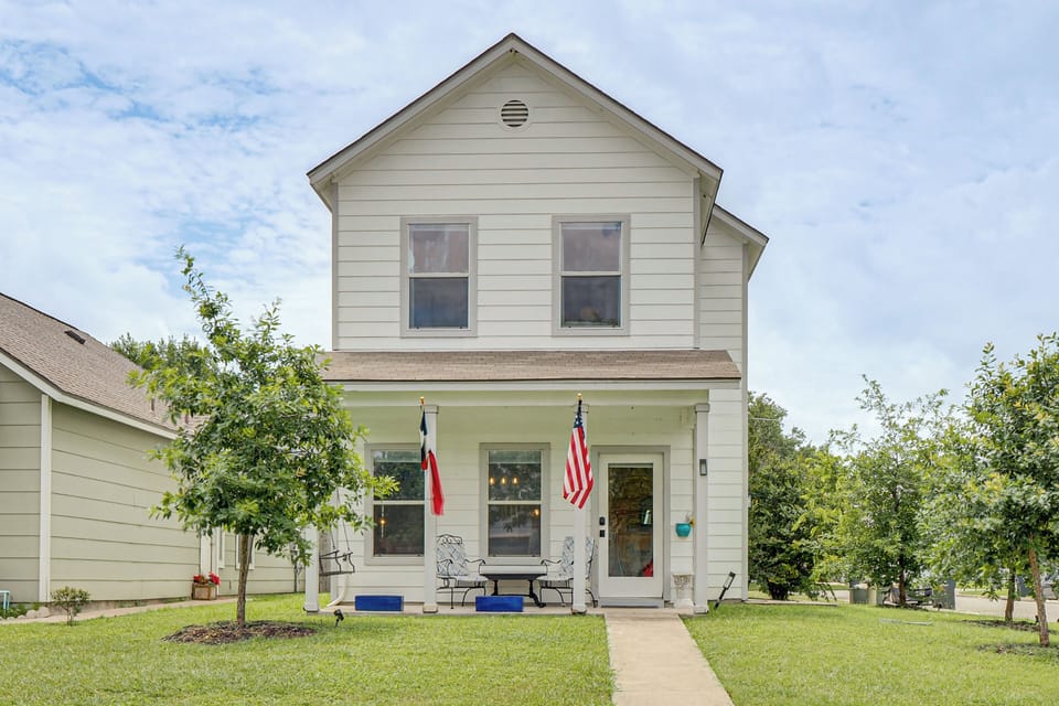 Exterior | 2-Story Home