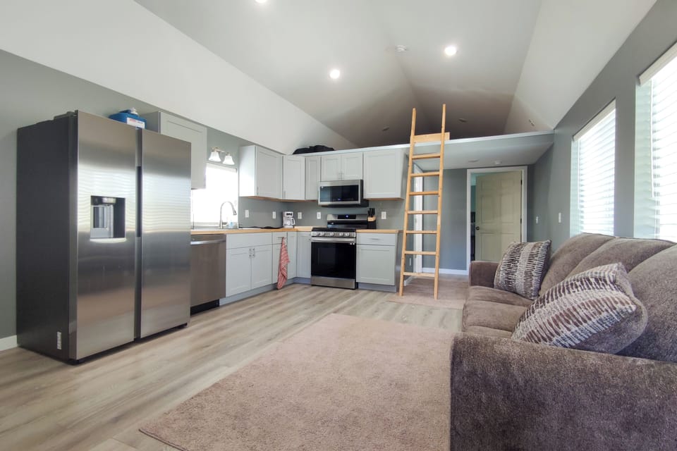 Living Area | Sleeper Sofa