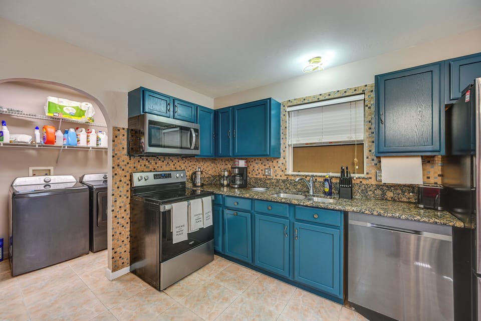 Kitchen | Laundry