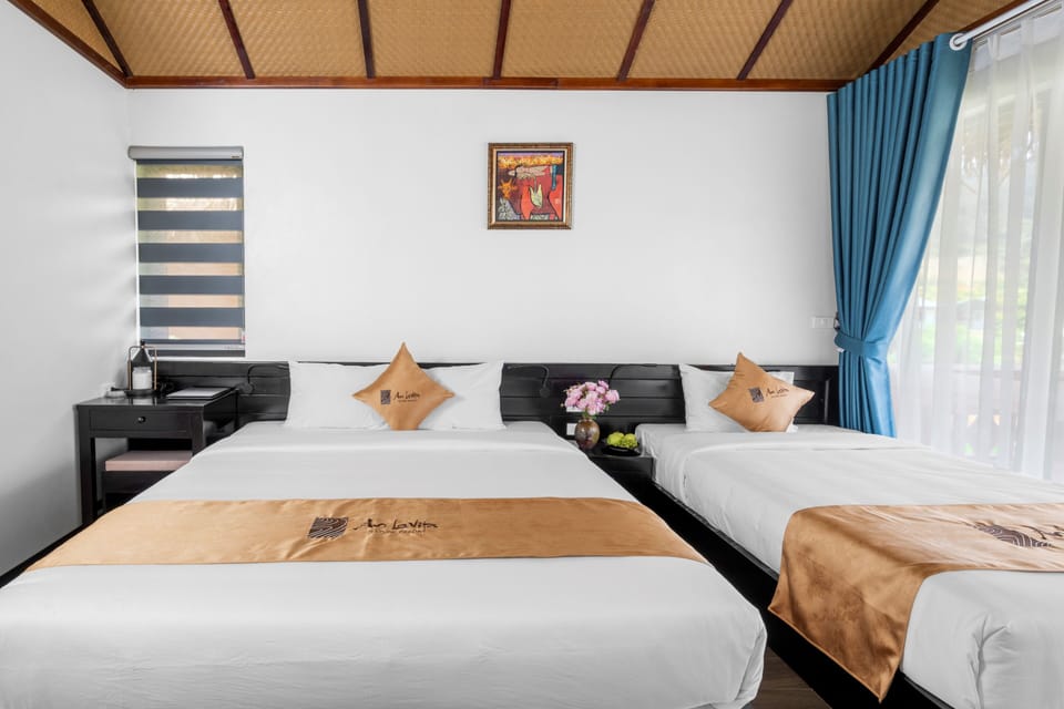 Standard Twin Room, Balcony, Mountain View | Blackout drapes, soundproofing, WiFi (free), bed sheets