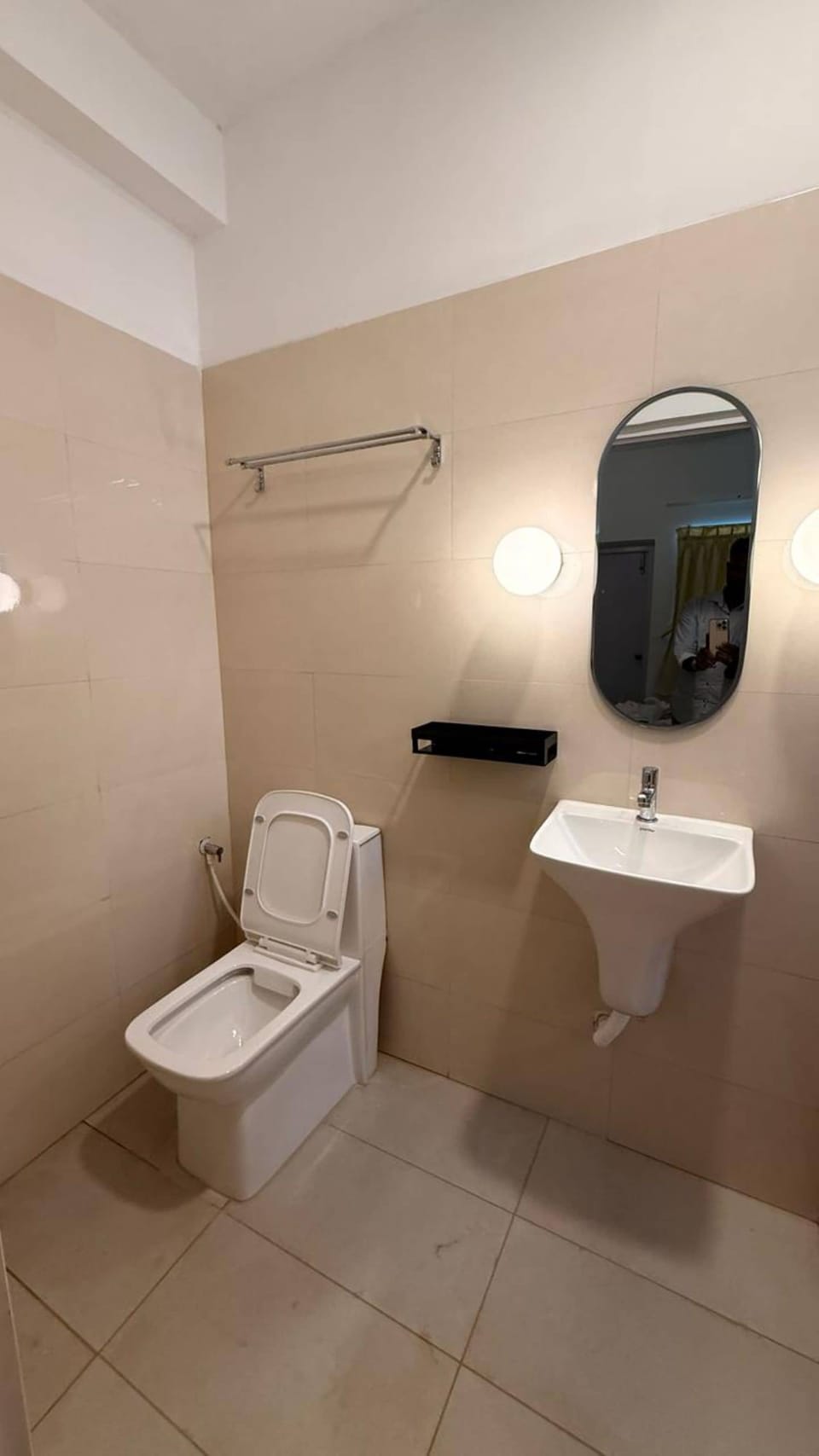 Deluxe Room | Bathroom