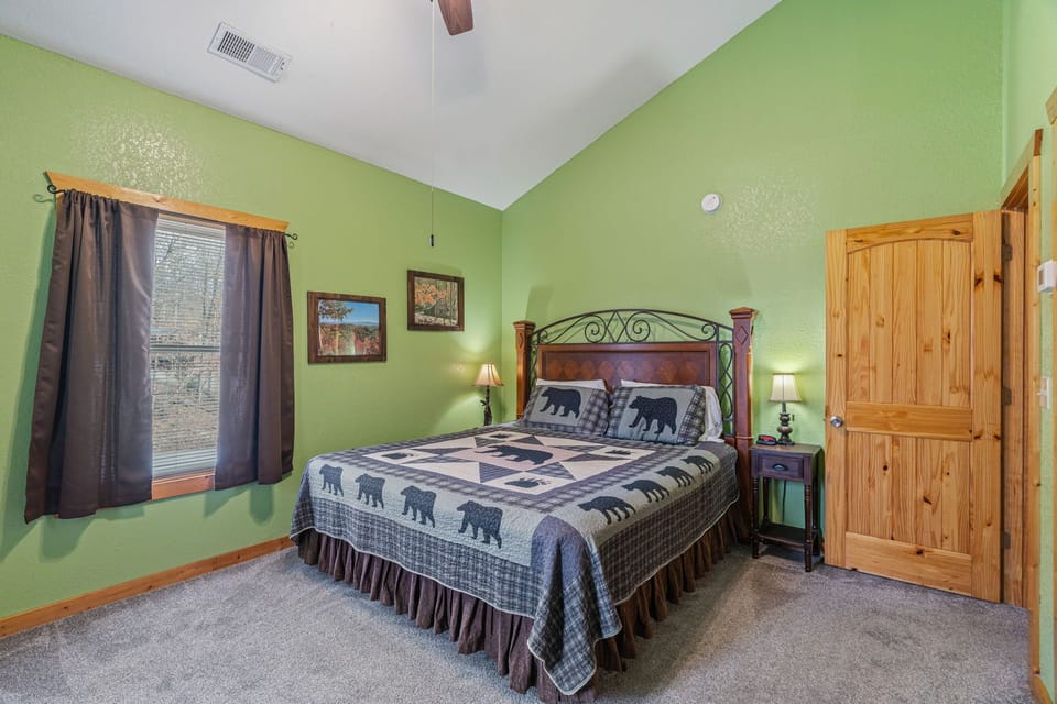Cabin, Multiple Beds, Mountain View (Pigeon Forge Hideaway) | 2 bedrooms, individually decorated, individually furnished, bed sheets