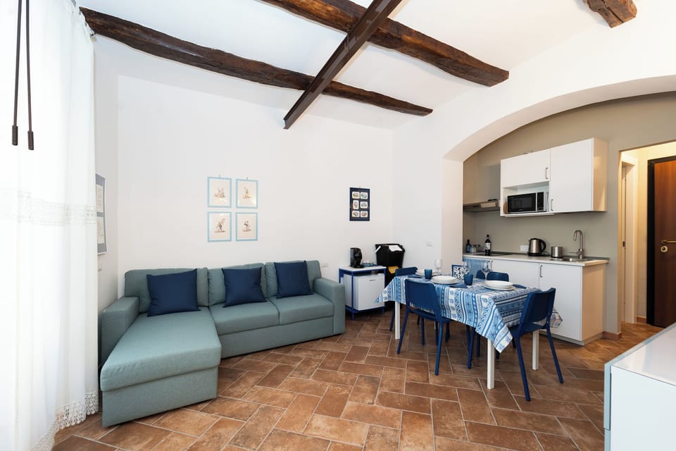 Apartment (1 Bedroom) | Interior