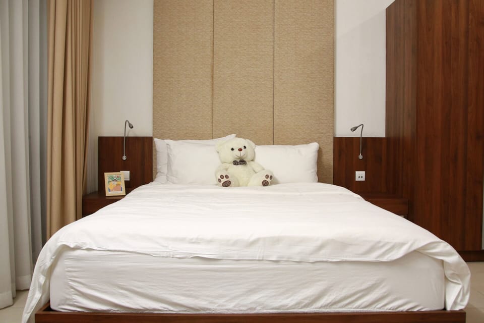 Standard Studio | In-room safe, desk, laptop workspace, WiFi (free)