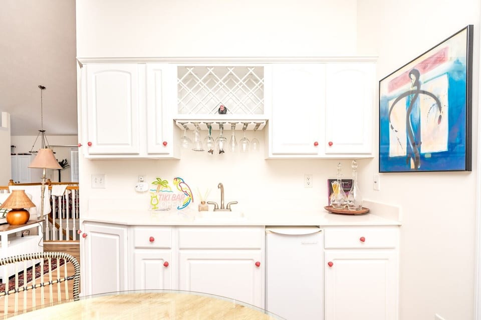 Wet Bar off Extra Dining Area