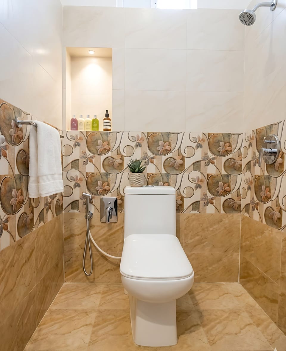 Bathroom | Shower, towels, soap, shampoo