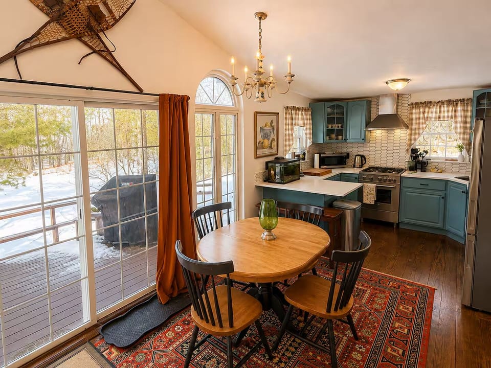 Family Cottage, River View | Private kitchen