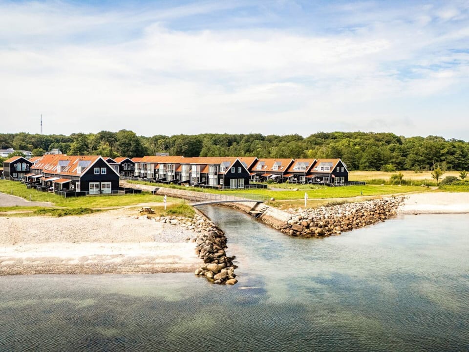 House | Water view
