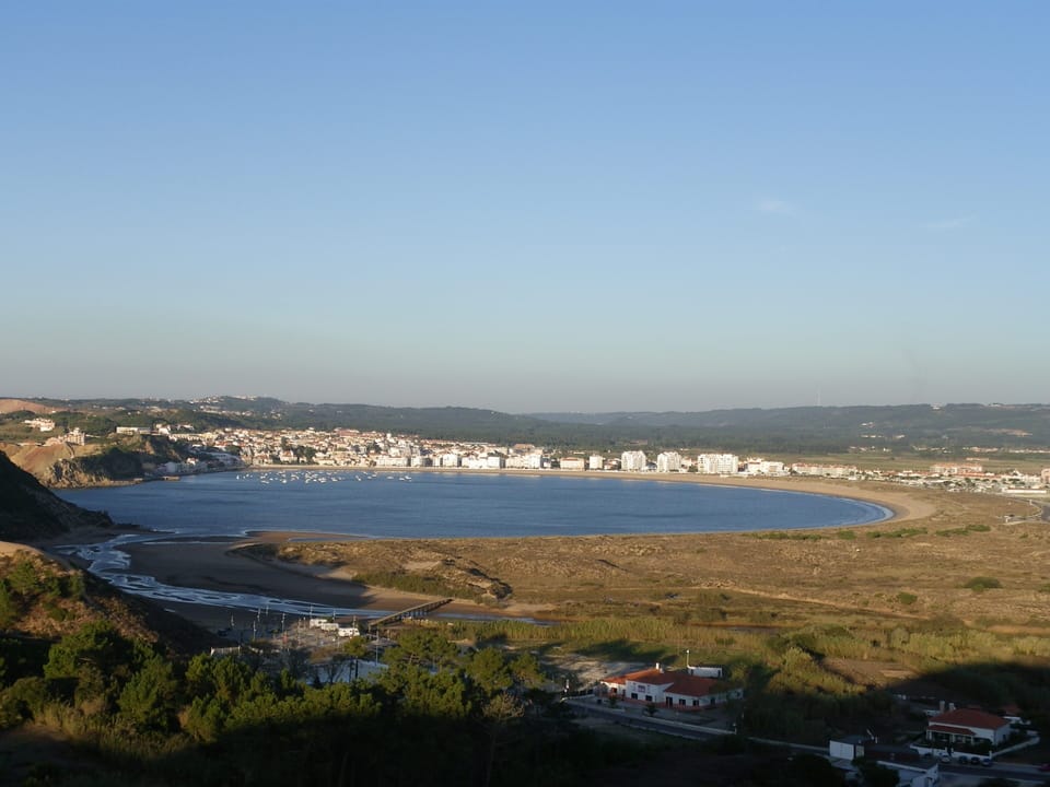 Sao Martinho do Porto bay