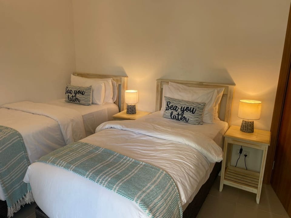 In-room safe, desk, laptop workspace, iron/ironing board