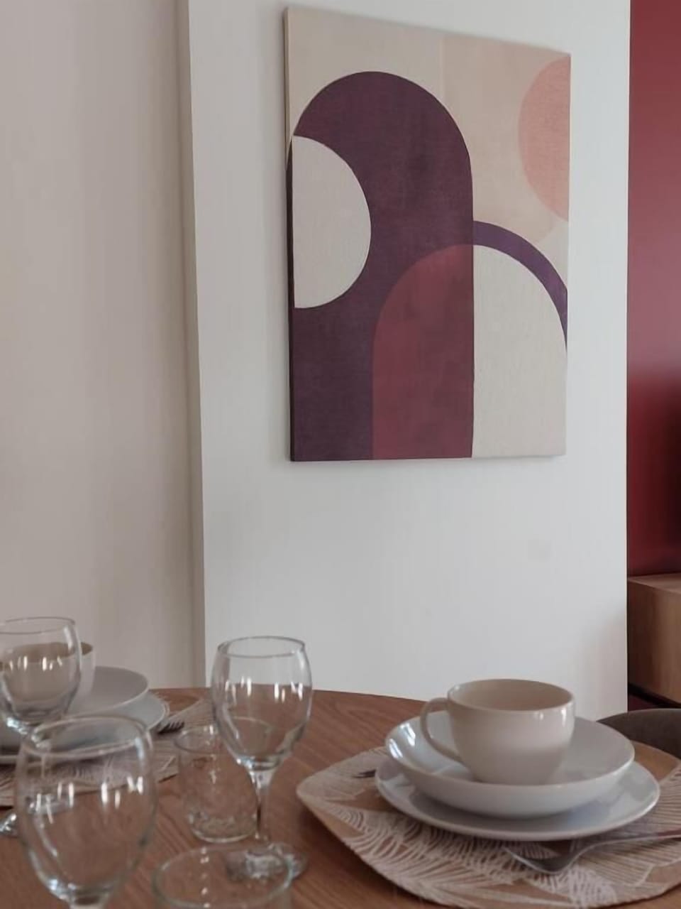 Comfort Apartment | Dining