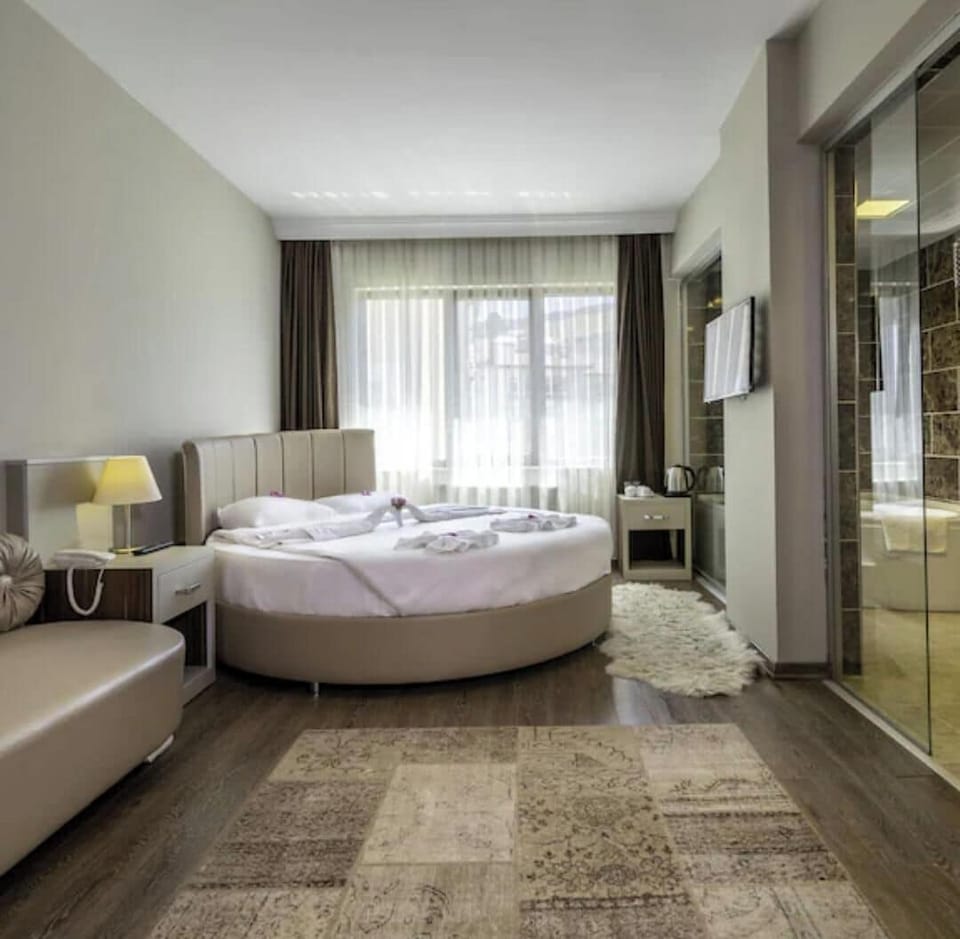 Deluxe Double Room | Free WiFi