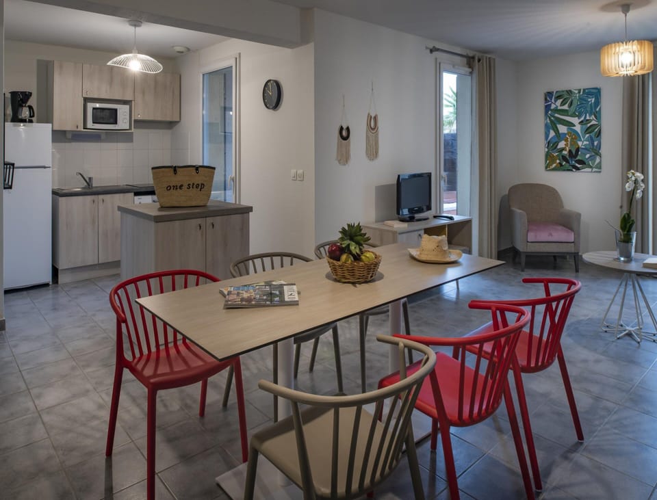 Villa Fabregues With Shared Pool House in Occitanie