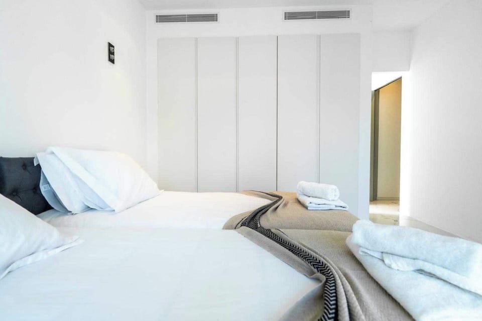 Villa | 5 bedrooms, laptop workspace, iron/ironing board, bed sheets